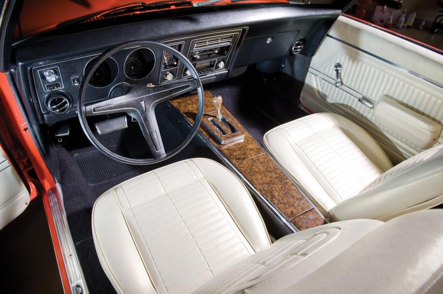  Pontiac Firebird 400 Convertible 1969 года  (фото 6 из 23)